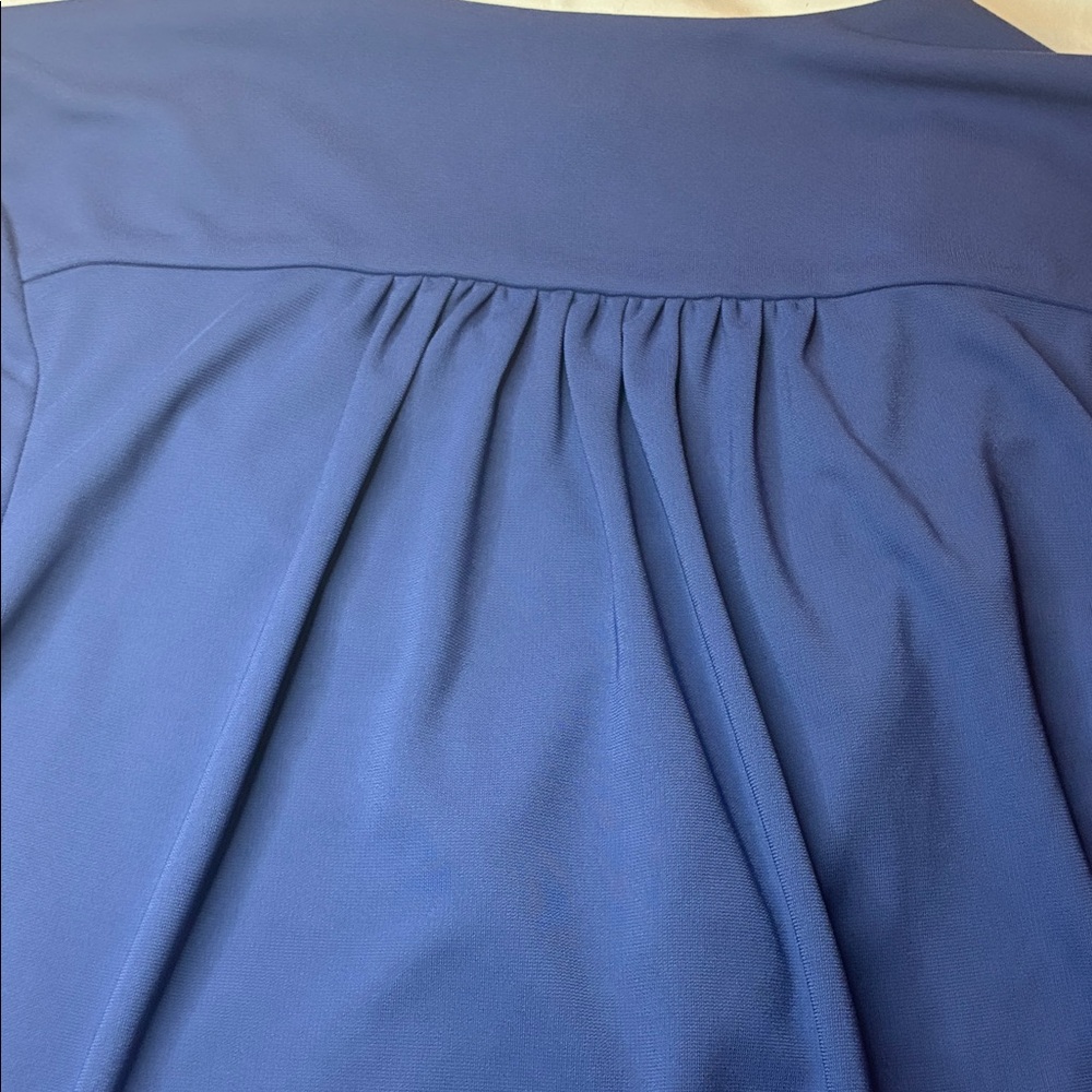 Banana Republic Woman’s Dark Blue V Neck Blouse Size XS - Picture 8 of 10